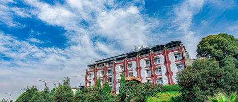 Mặt tiền nơi lưu trú