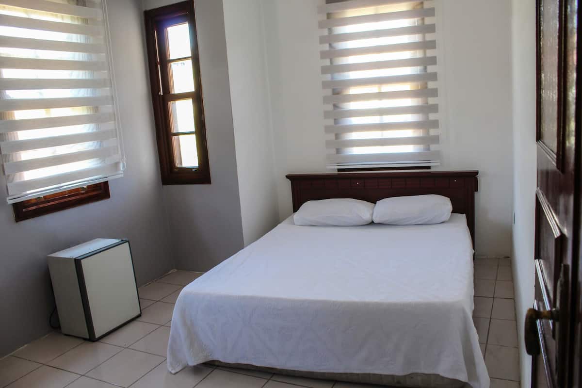 Double Room | Blackout drapes, free WiFi, bed sheets