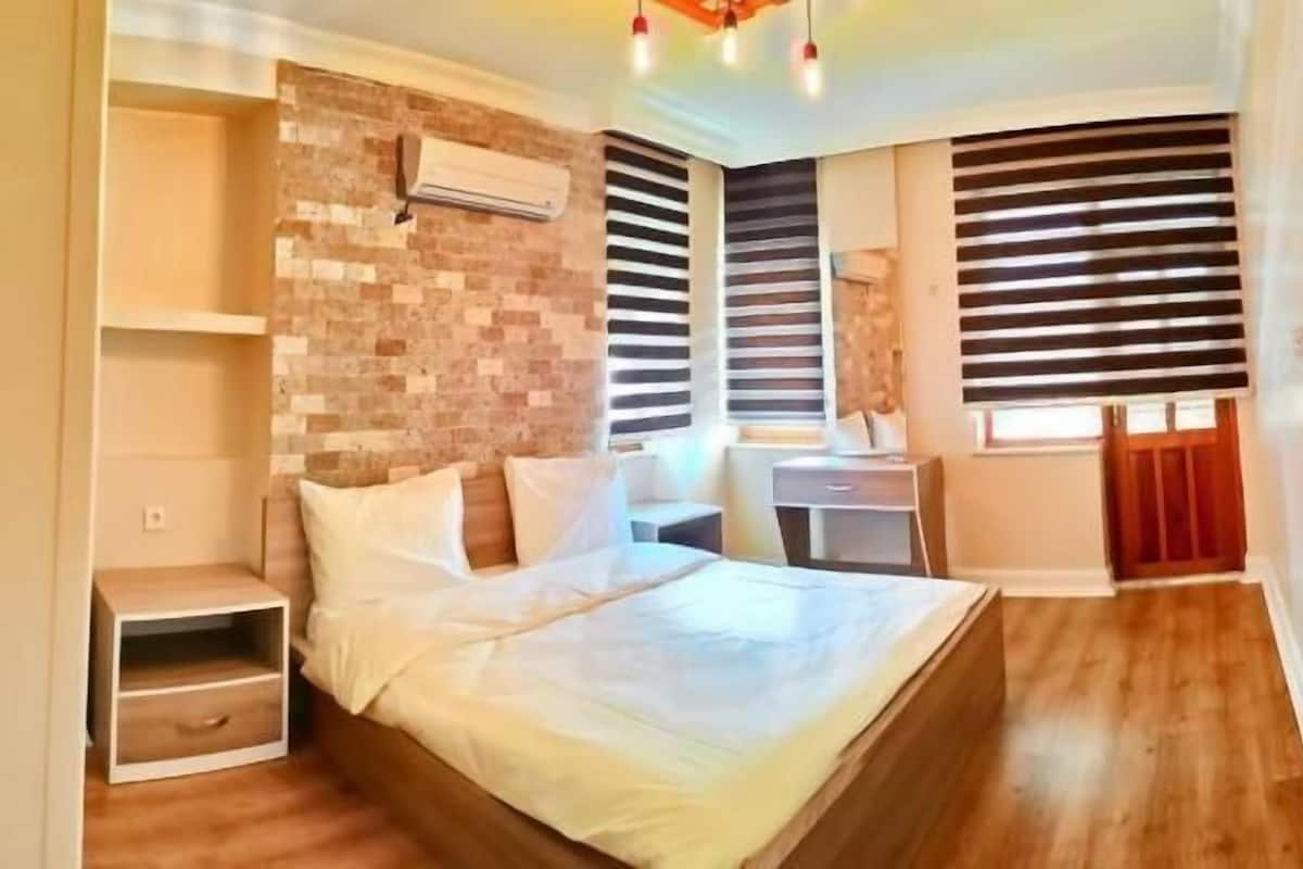 Deluxe Apart Buyuk Daire, Balkonlu