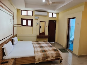 Deluxe Single Room