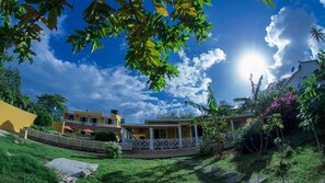 Free WiFi, bed sheets - Alojamiento Campestre Miss Kenjha Apt (San Andrés)