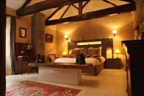 Deluxe Suite (Doree)