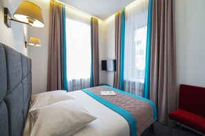 Standard Double Room | In-room safe, desk, soundproofing, iron/ironing board - Hotel Wellion Paveletskaya (Moscow)