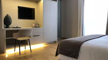 Superior Double Room | Premium bedding, minibar, in-room safe, desk