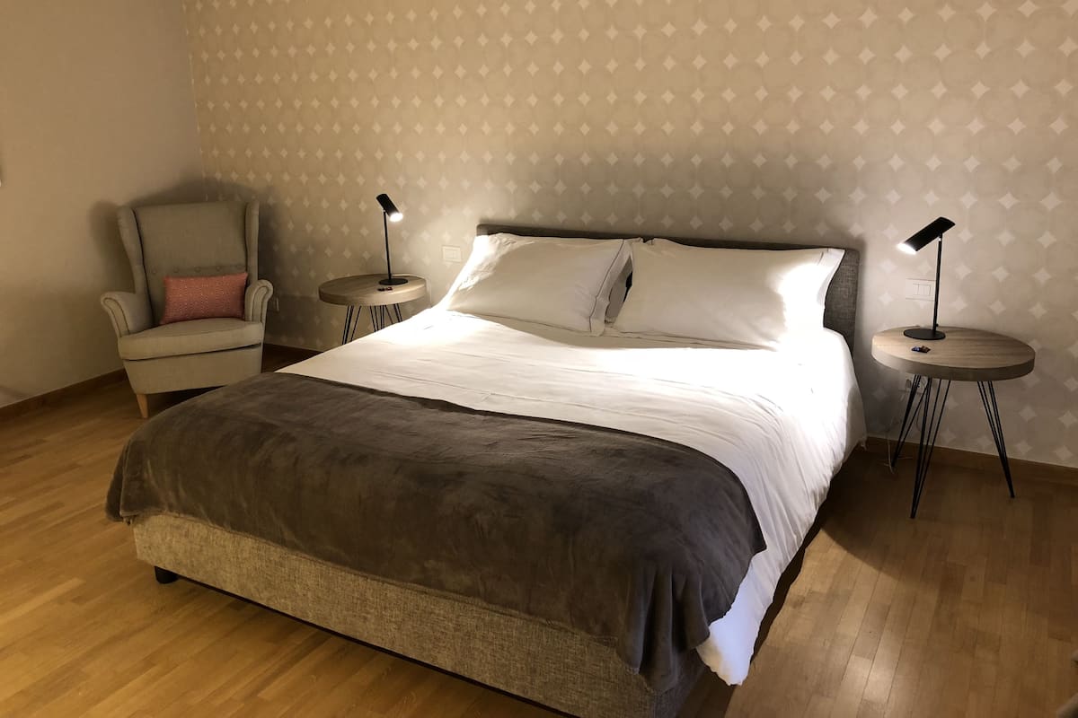 Ropa de cama de alta calidad y minibar