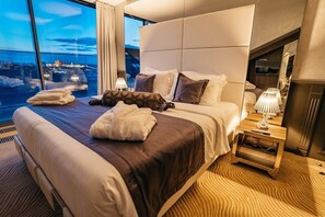 1 phòng ngủ, bộ đồ giường cao cấp, minibar, két bảo mật tại phòng 