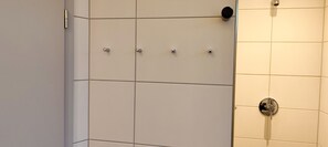 Junior Double Room, 2 Single Beds, Non Smoking, Courtyard View | Bathroom | Shower, hair dryer, heated floors, towels - Arena Hotel Waldshut (Waldshut-Tiengen)