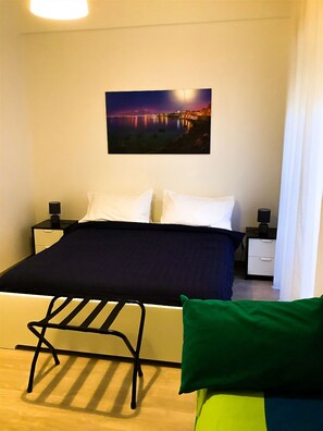 Classic Double or Twin Room, 1 Bedroom, Non Smoking, Ensuite | Down comforters, in-room safe, individually furnished, desk