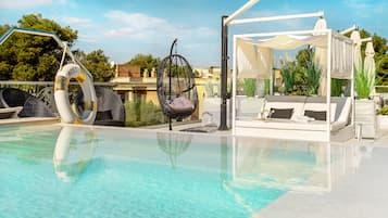 Outdoor pool, sun loungers