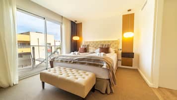 Deluxe Room (Superior) | Premium bedding, minibar, in-room safe, desk