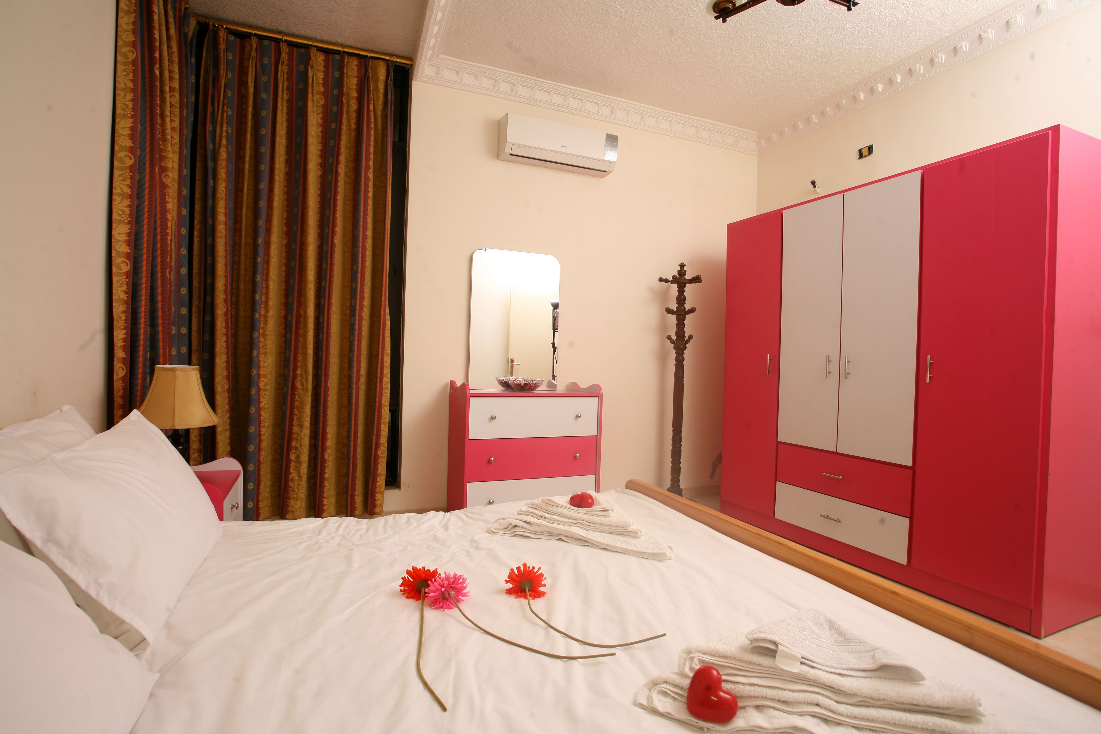 Photo - ROYAL Real ESTATE