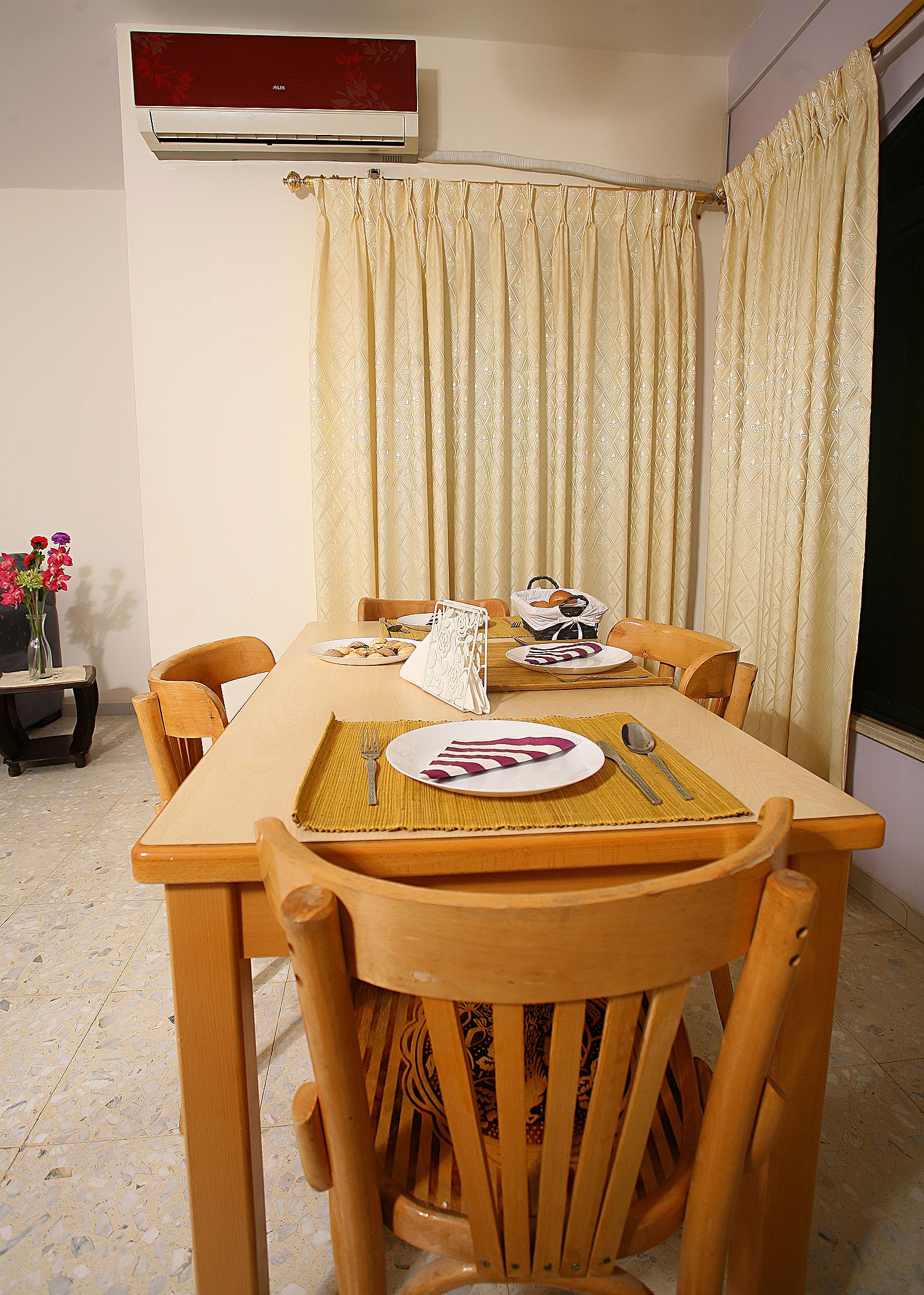 Photo - ROYAL Real ESTATE