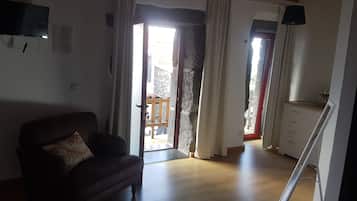 Double Room, Sea View | Bathroom | Hair dryer, towels