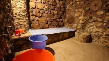 Steam room, Turkish bath/hammam