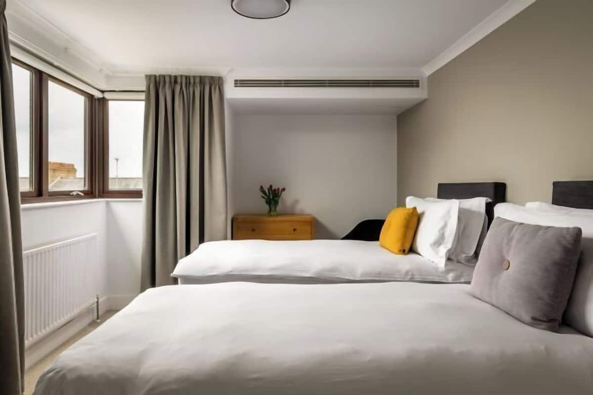 1 bedroom, Egyptian cotton sheets, premium bedding, pillow-top beds