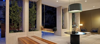 Monarch House Serviced Apartments
