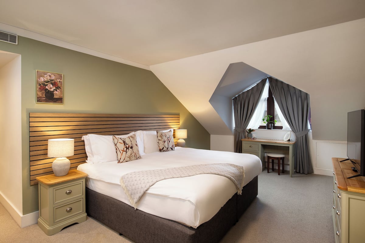 Panorama appartement, 3 slaapkamers, terras, uitzicht op stad | 1 slaapkamer, lakens van Egyptisch katoen, luxe beddengoed
