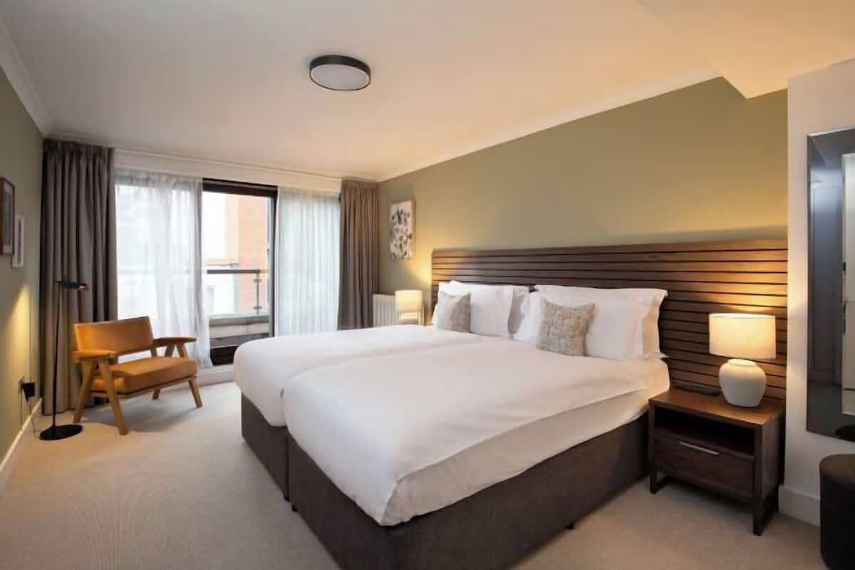 1 bedroom, Egyptian cotton sheets, premium bedding, pillow-top beds