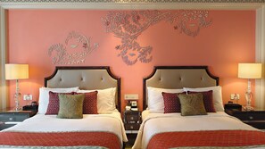 1 bedroom, Egyptian cotton sheets, premium bedding, pillow-top beds - The Leela Palace Jaipur (Amer)