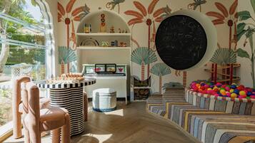 Children’s play area – indoor