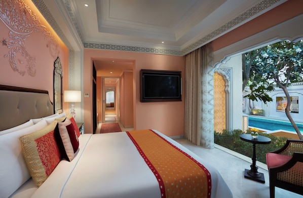 Royal Suite | 1 bedroom, Egyptian cotton sheets, premium bedding, pillowtop beds