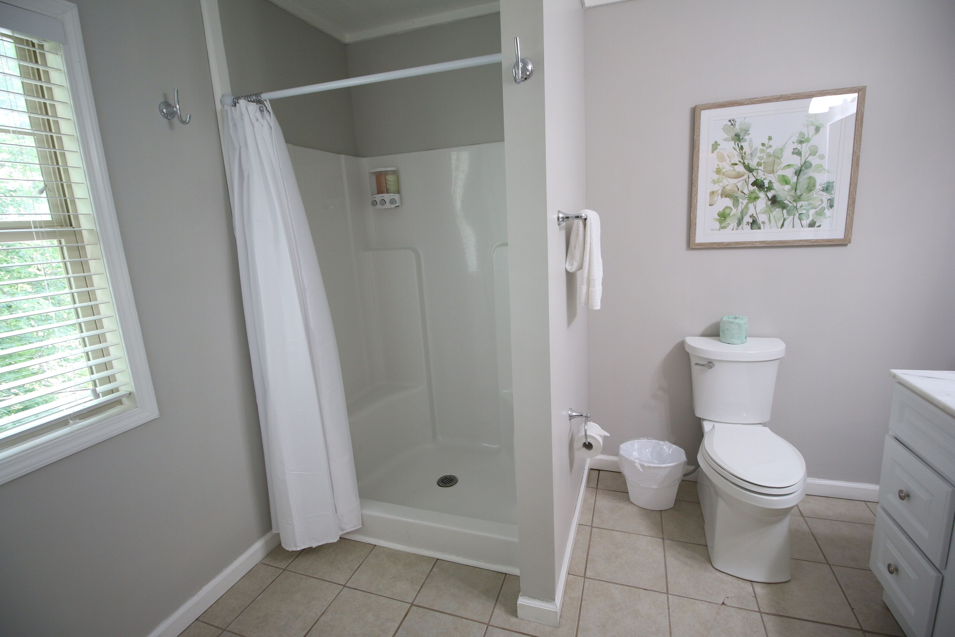 standard room, multiple beds, non smoking (grand view 6 person villa) | bathroom | free toiletries, hair dryer, towels