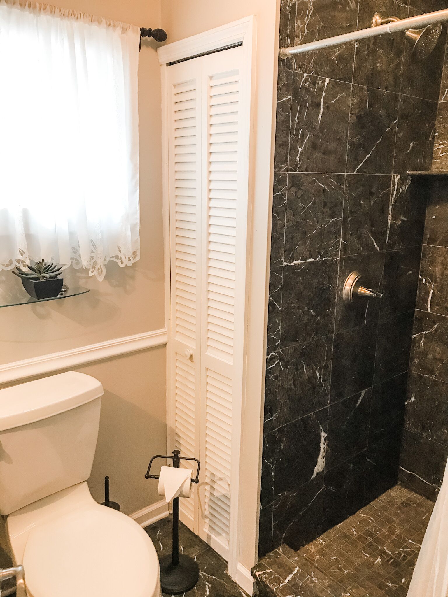 standard studio suite, 1 king bed, non smoking (historic villa) | bathroom | free toiletries, hair dryer, towels