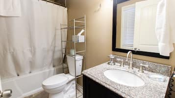 Standard Room, Multiple Beds, Non Smoking (Grand View 6 Person Villa) | Bathroom | Free toiletries, hair dryer, towels