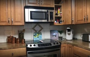 Room, Private Bathroom (Main Bedroom) | Private kitchen - Lemon and Ginger (Pembroke Parish)