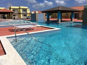 Outdoor pool, a heated pool - Aruba Pearl 10A (Oranjestad)