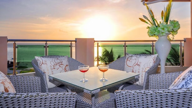 BBQ/picnic area - Sunrise Beach and Spa (Maafushi)
