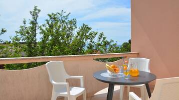 Appartamento Signature, 2 camere da letto, terrazzo, vista mare | Terrazza/patio