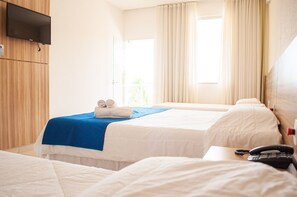 Suíte premium com Varanda | Minibar, Verdunkelungsvorhänge, kostenloses WLAN, Bettwäsche