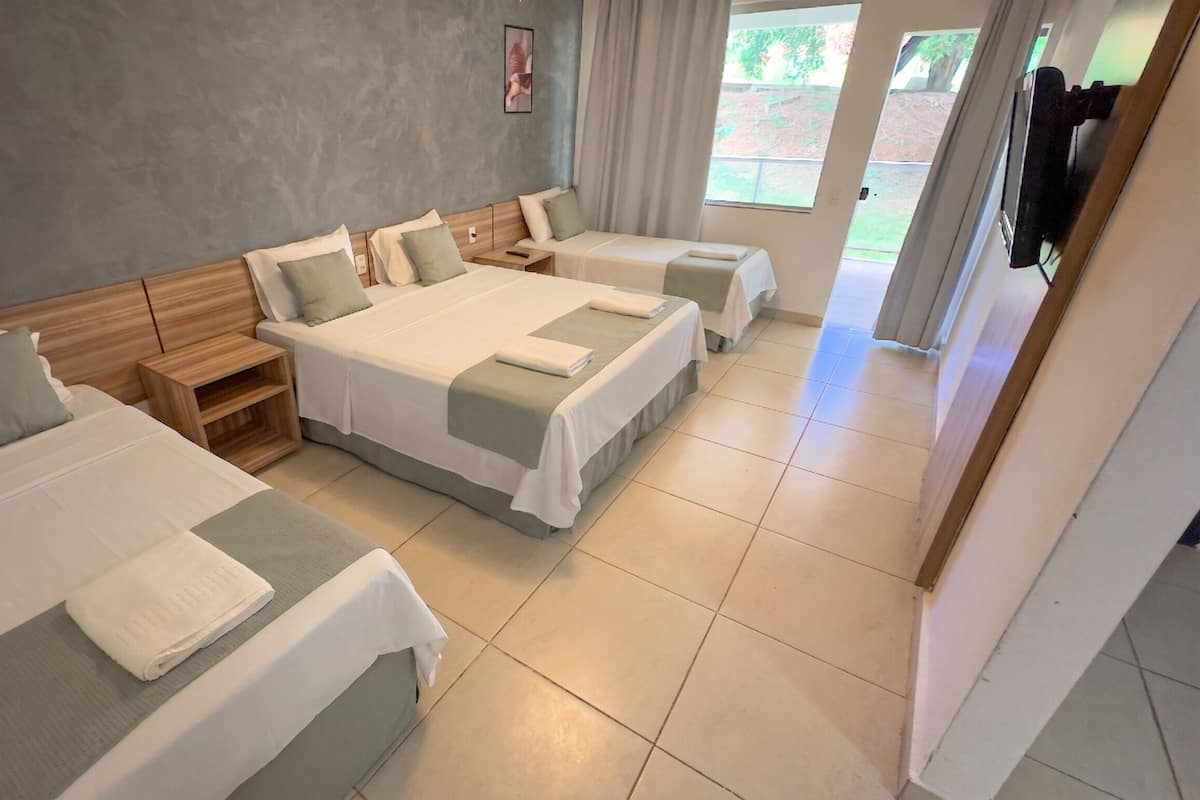 SuĂte premium com Varanda | Minibar, rideaux dâobscurcissement, accĂšs au Wi-Fi (inclus)