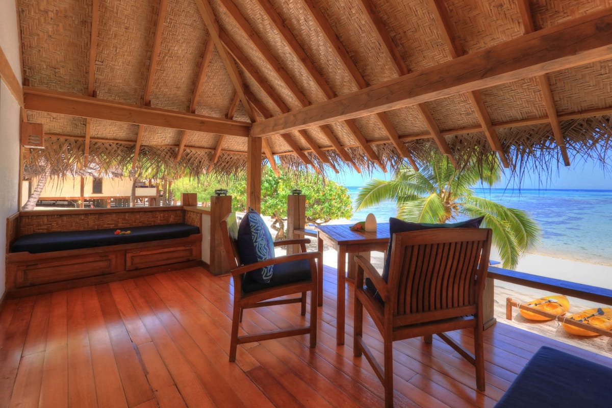 Villa, 1 kingsize bed, uitzicht op oceaan, aan het strand | Terras