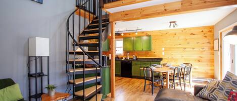 Smart TV, fireplace, DVD player