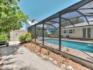 Outdoor pool, a heated pool