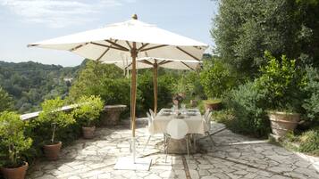 Restauration extérieure