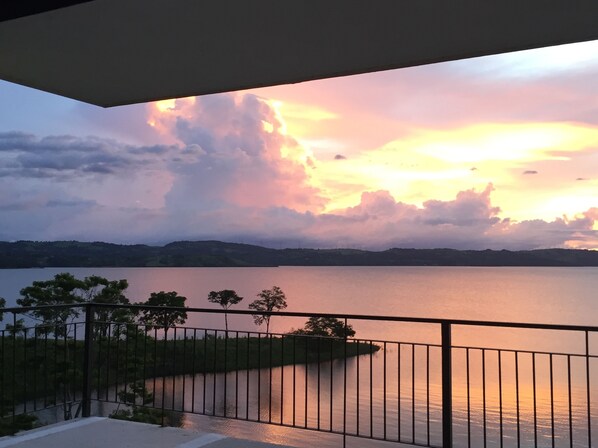 Deluxe Studio Suite, 1 Bedroom, Lake View, Lakeside | View from room