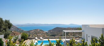 プール付きヴィラ、South Crete、眺望がとても良い、アメニティに近い、朝食付き