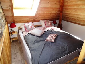 1 chambre, fer et planche Ă repasser, lit parapluie, Wi-Fi gratuit