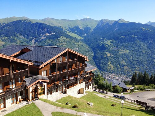 Courchevel village : Appartement T4 cosy - accĂšs skis aux pieds (ski in/ski out)