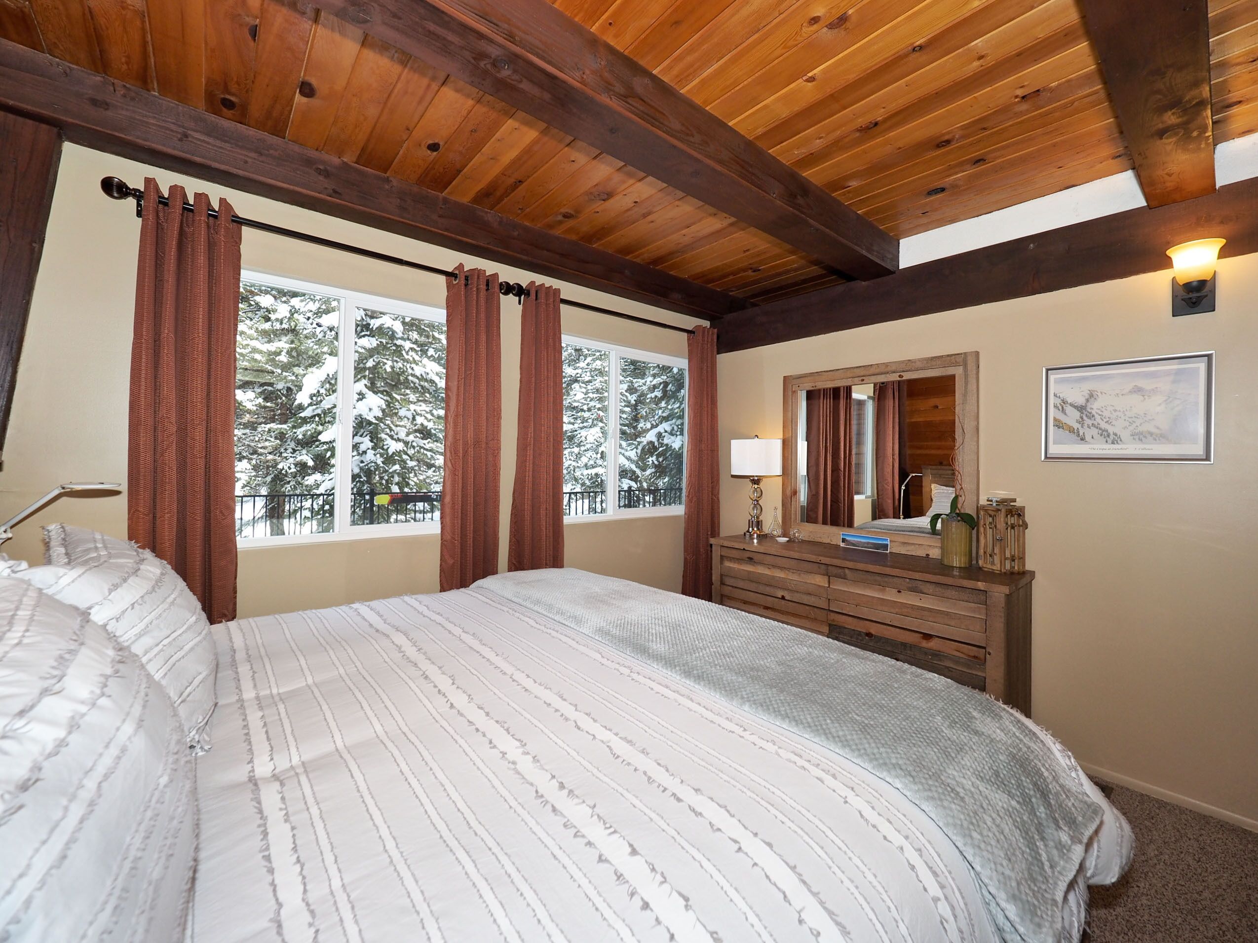 4 camere, una scrivania, Wi-Fi gratuito, lenzuola