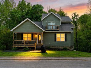 Exterior - "On the Rocks"  Bourbon Trail Getaway (Taylorsville)