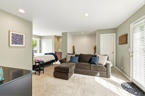 5 habitaciones, tabla de planchar con plancha y wifi gratis 