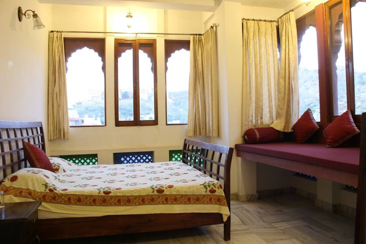 Super Deluxe Room
