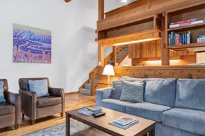 Fernseher, Kamin