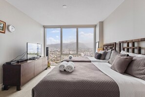 2 bedrooms, iron/ironing board, Internet, bed sheets