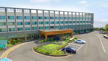 Facciata della struttura