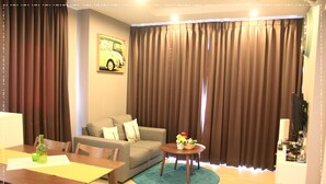 1 Bedroom Condo | Oppholdsrom